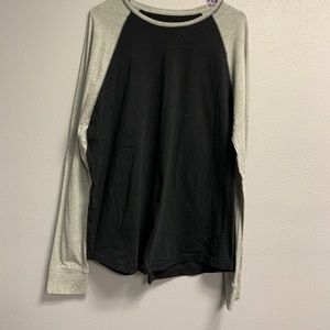 Long sleeve black and grey tee